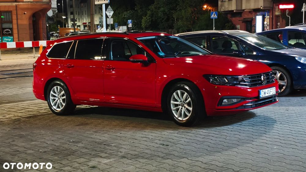 Volkswagen Passat Variant 2.0 TDI SCR DSG Business - 2