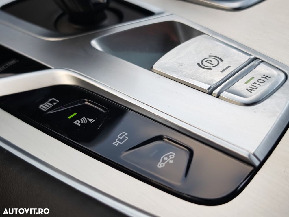 BMW Seria 7 745Le xDrive - 28