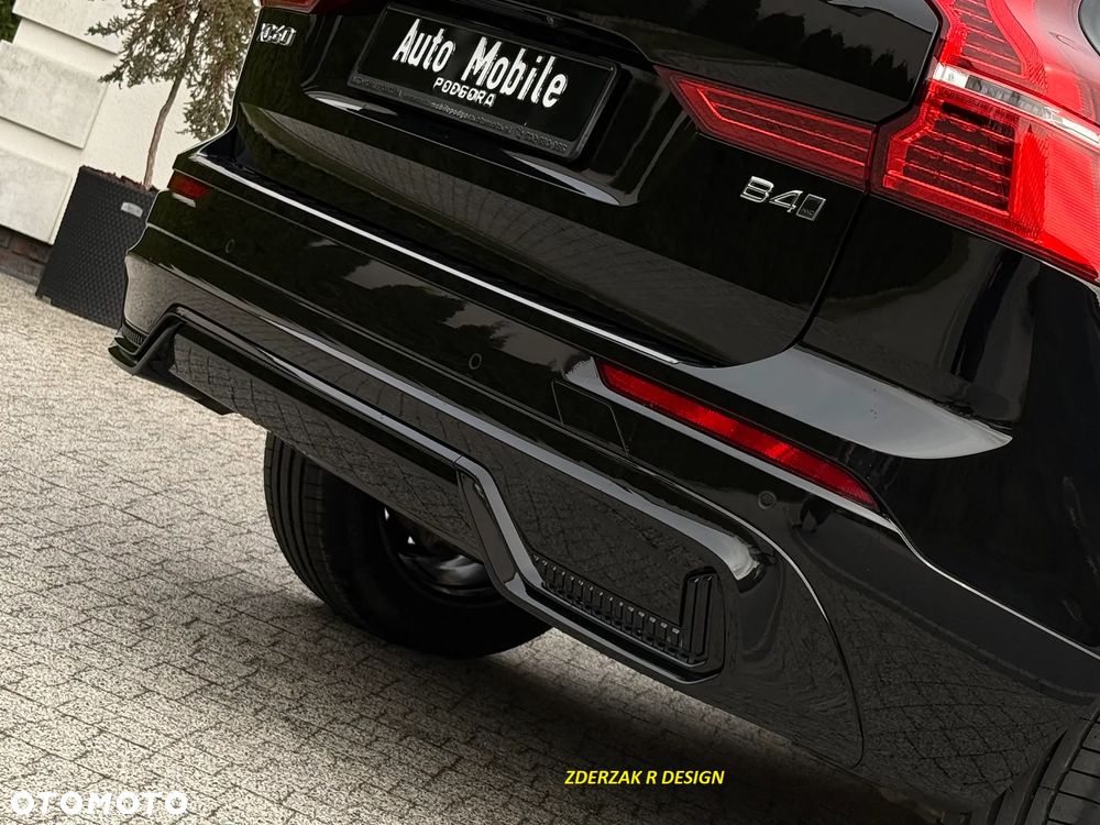 Volvo XC 60 B4 D AWD Plus Dark - 34