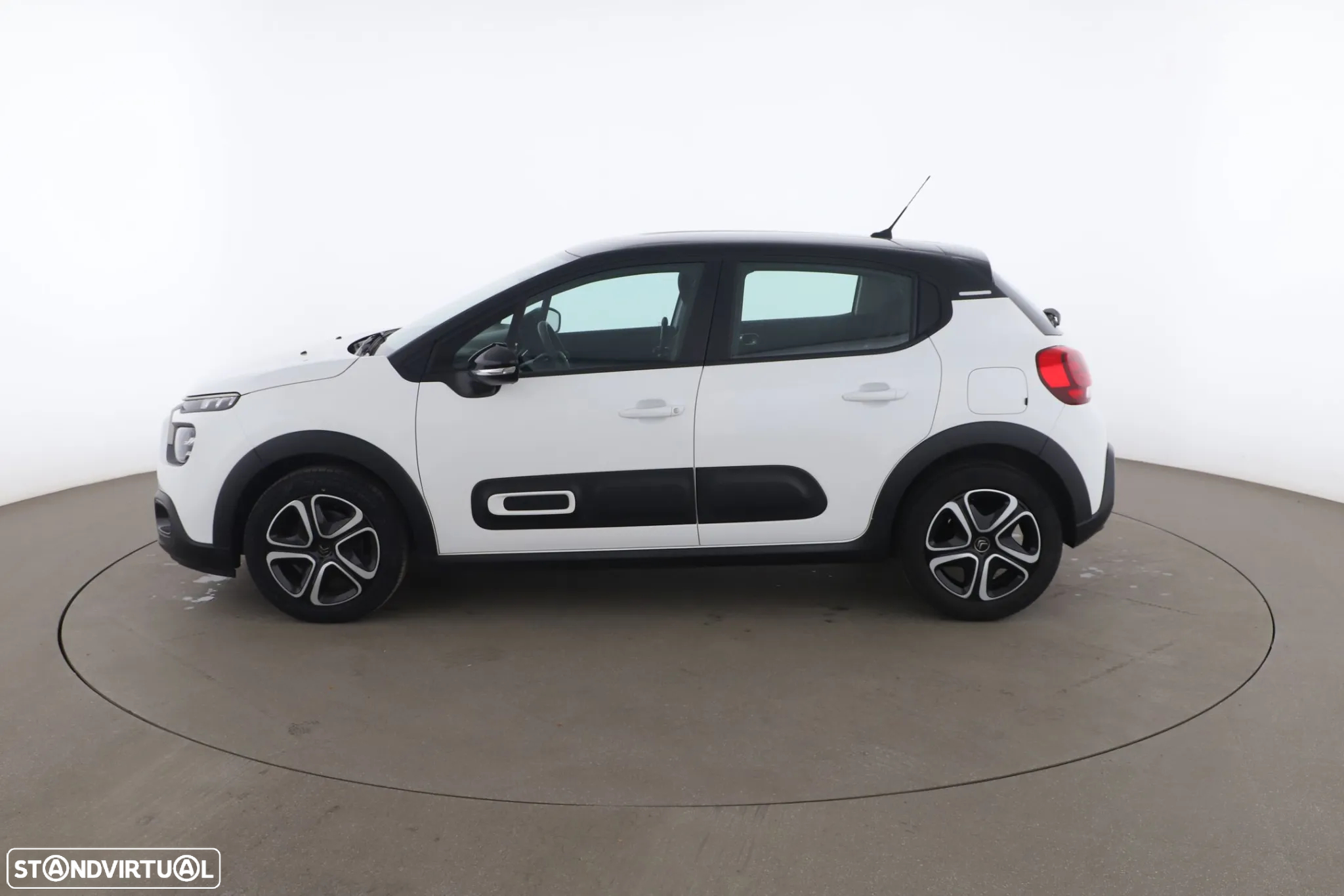 Citroën C3 1.2 PureTech Shine - 3