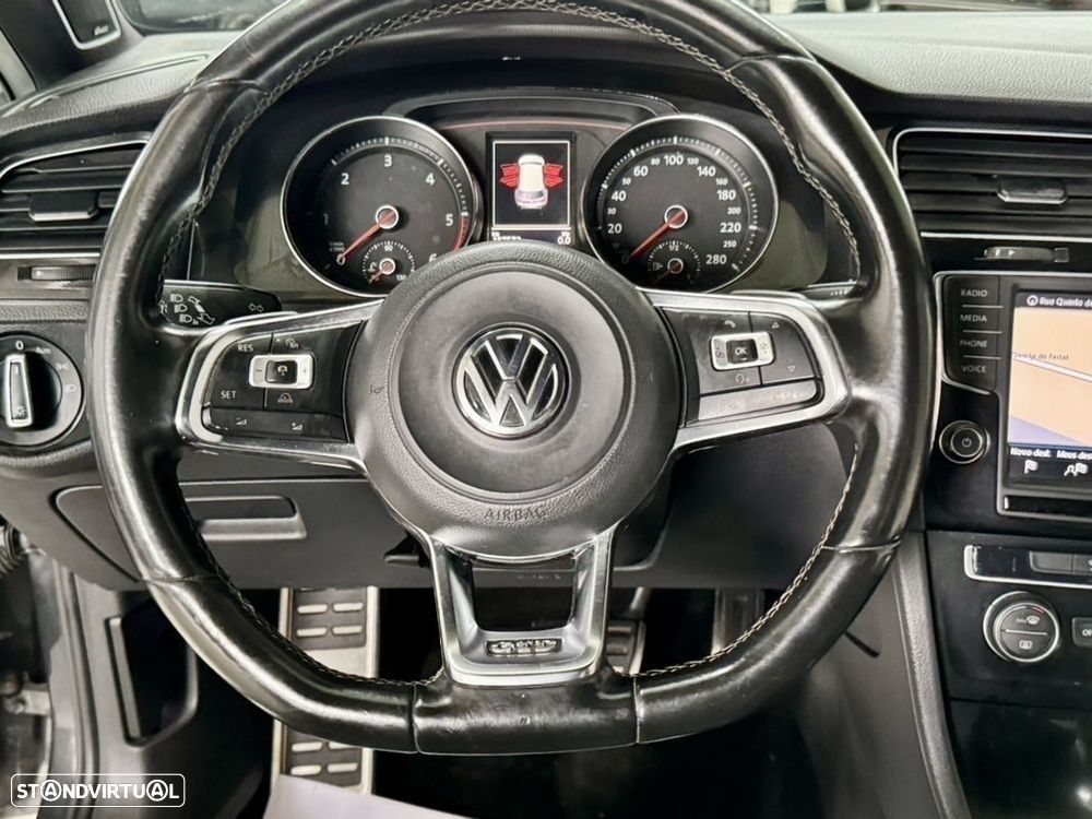 VW Golf 2.0 TDI GTD DSG - 25
