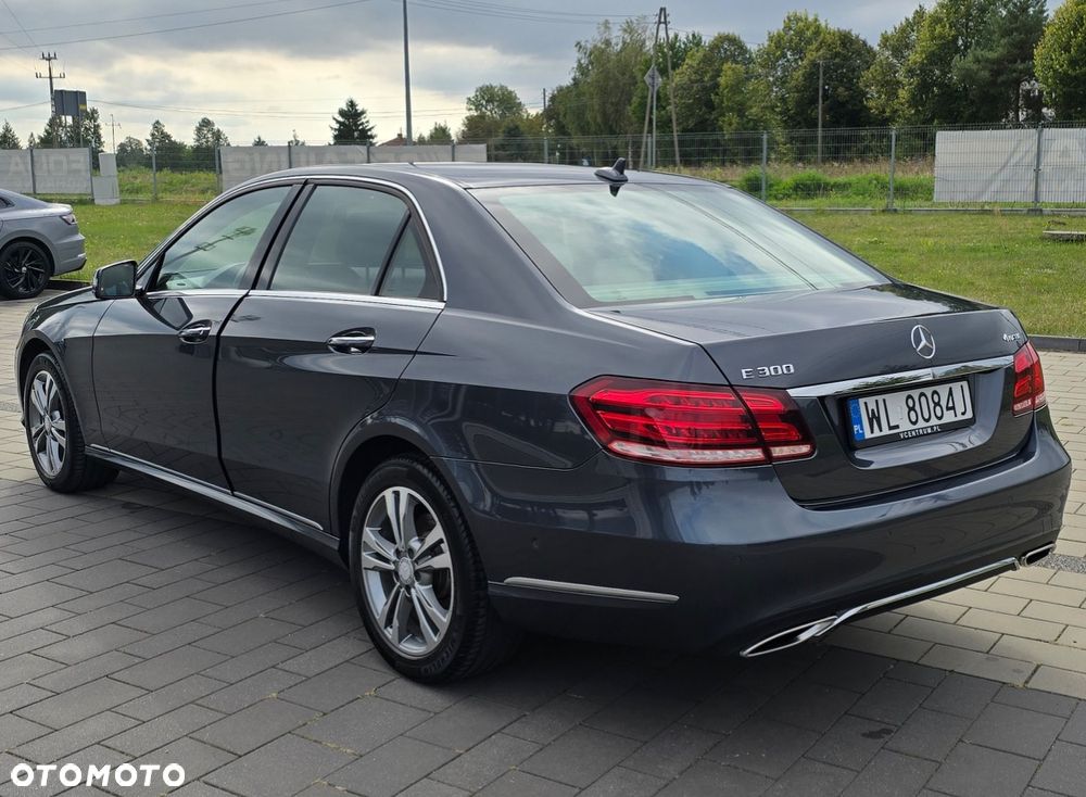 Mercedes-Benz Klasa E 300 4-Matic Elegance - 6