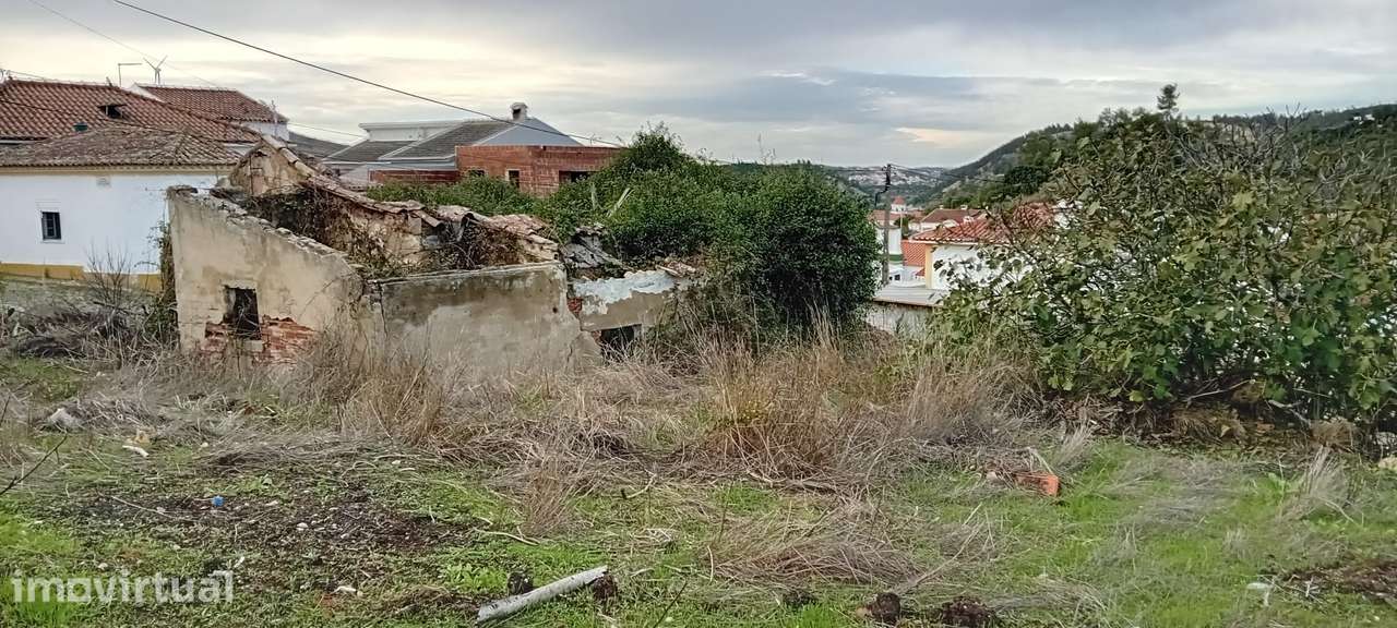 Terreno com Moradia em Ruína e Vista Deslumbrante — Penedo, Runa - Grande imagem: 3/20