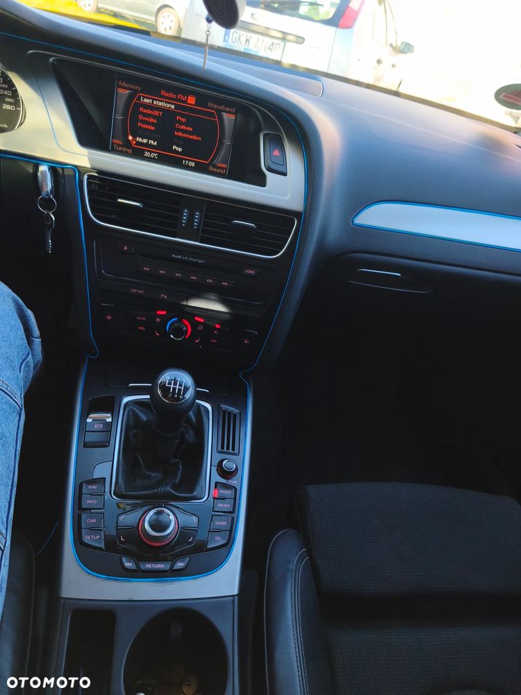 Audi A4 Limousine - 11