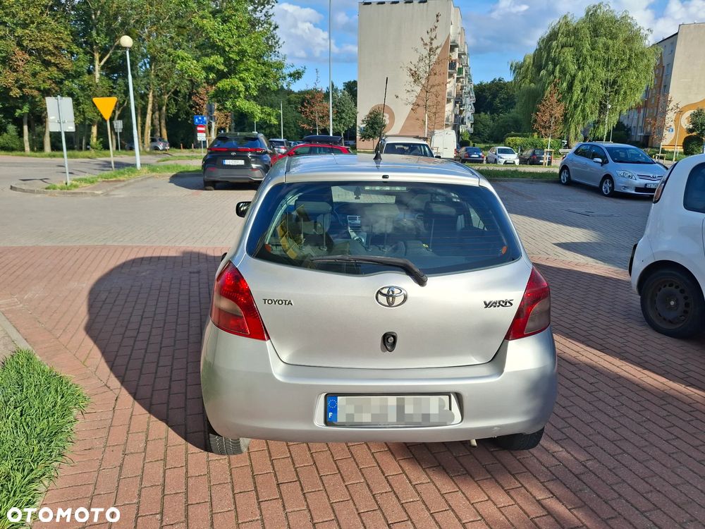 Toyota Yaris 1.0 Luna A/C - 5