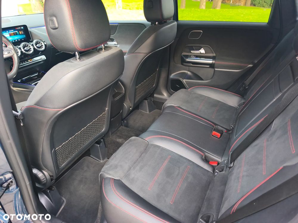 Mercedes-Benz Klasa B 220 d AMG Line 8G-DCT - 12
