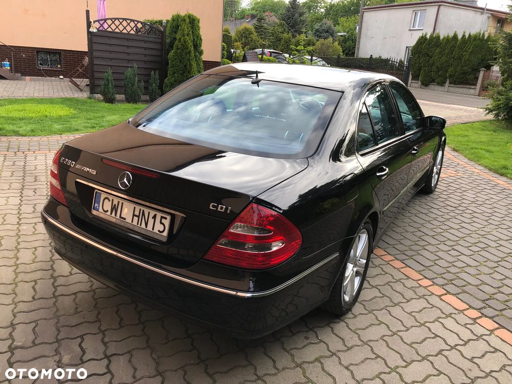 Mercedes-Benz Klasa E 280 CDI 4Matic Automatik Avantgarde DPF - 4