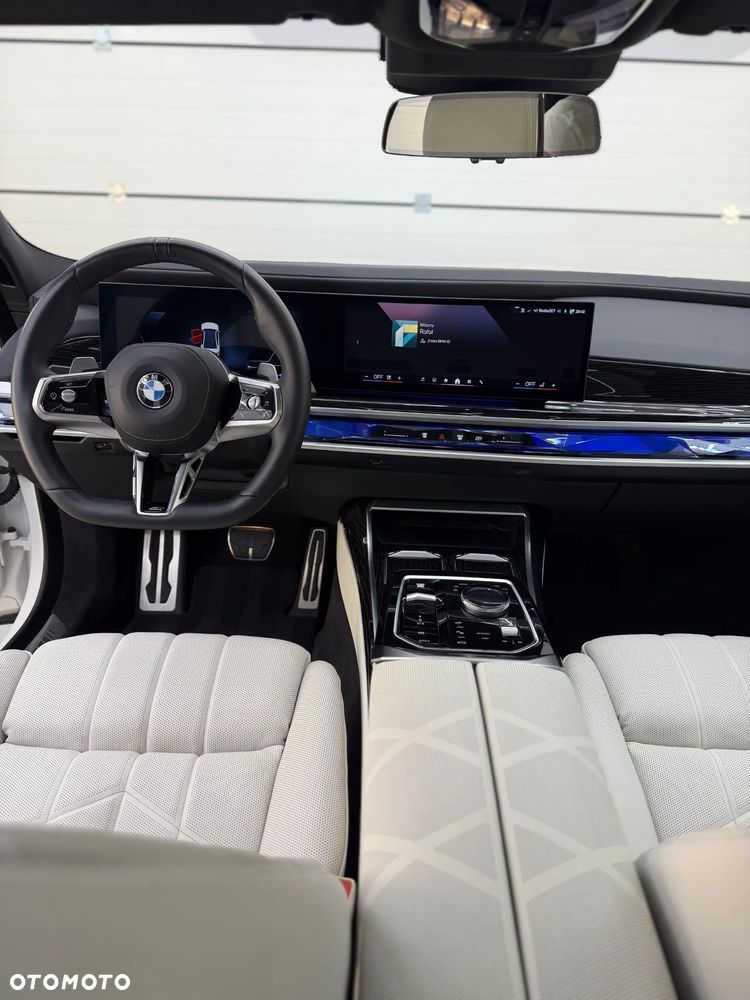 BMW Seria 7 740d xDrive mHEV sport - 10