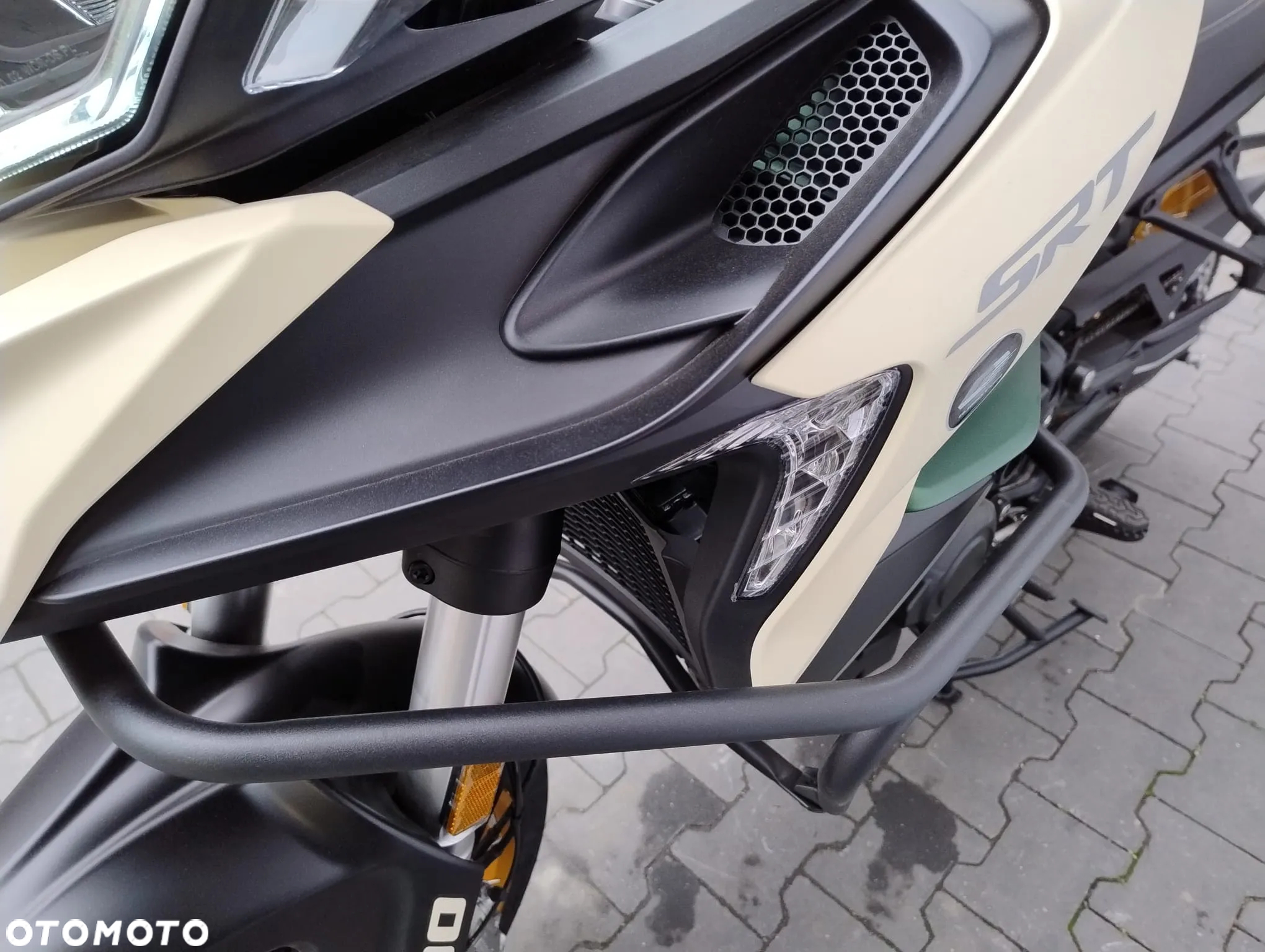 QJMOTOR SRT 800SX - 8