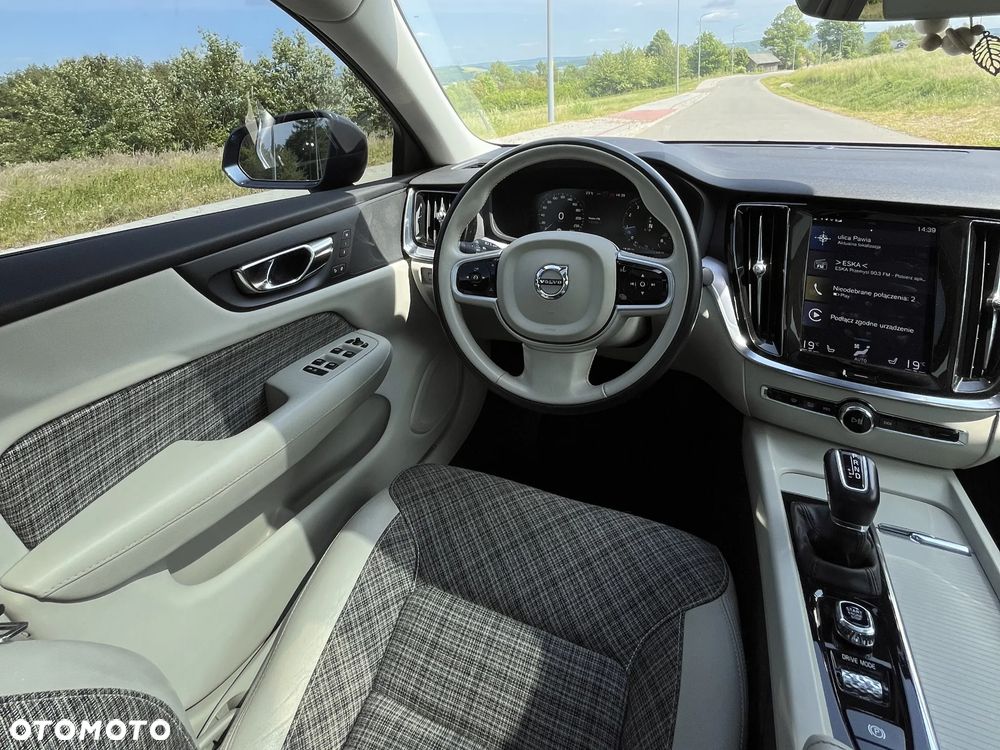 Volvo S60 T6 AWD Momentum Pro - 13