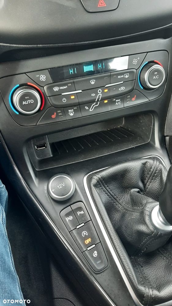 Ford Focus 2.0 TDCi Titanium ASS - 30