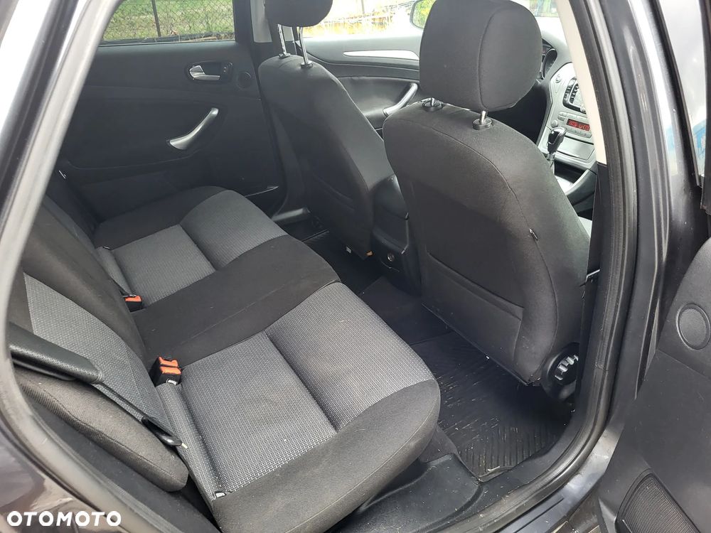 Ford Mondeo 2.3 Trend - 13