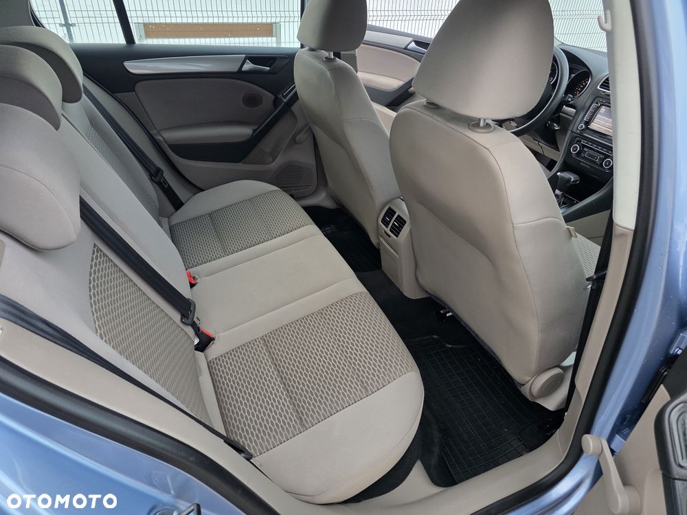 Volkswagen Golf 1.6 BlueTDI DSG Comfortline - 11