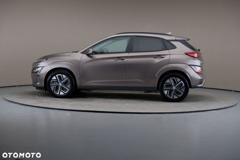 Hyundai Kona 64kWh Executive - 4