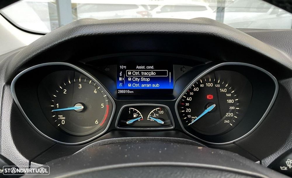 Ford Focus SW 1.5 TDCi Titanium — fotografia 29