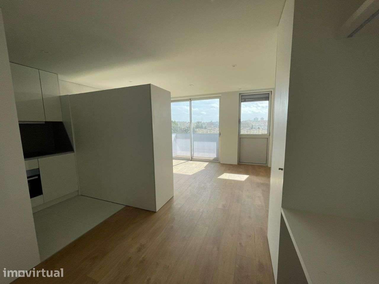 Apt. T0 luxo - garag./arrumos/portaria24h - Porto/Circunvalação-S.Hora - Grande imagem: 4/11