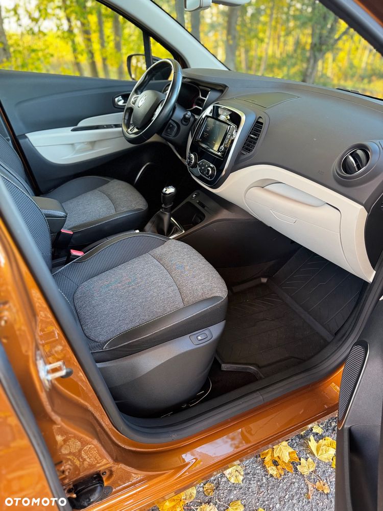 Renault Captur 1.2 Energy TCe XMOD - 33