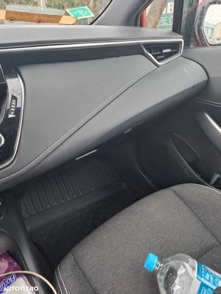 Toyota Corolla 1.8 HEV Dynamic - 12