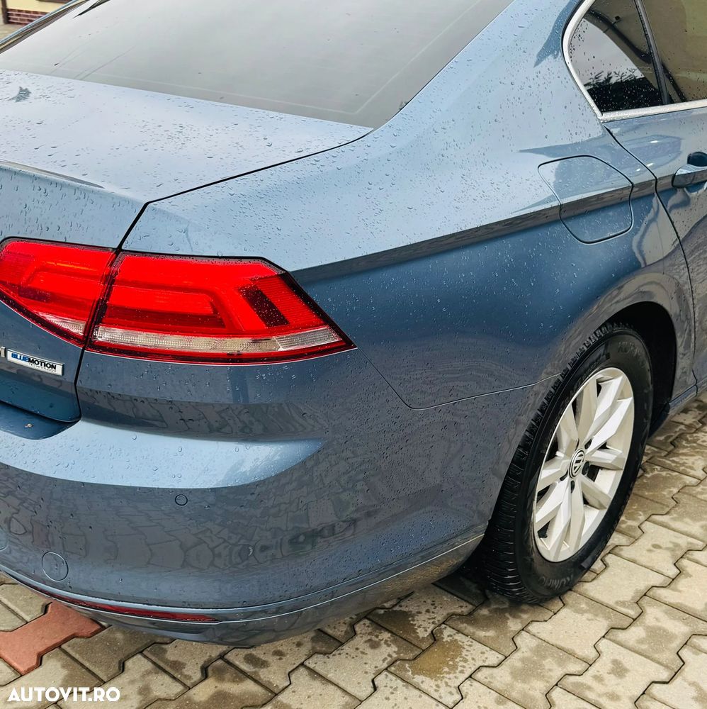Volkswagen Passat 2.0 TDI DSG Comfortline - 5