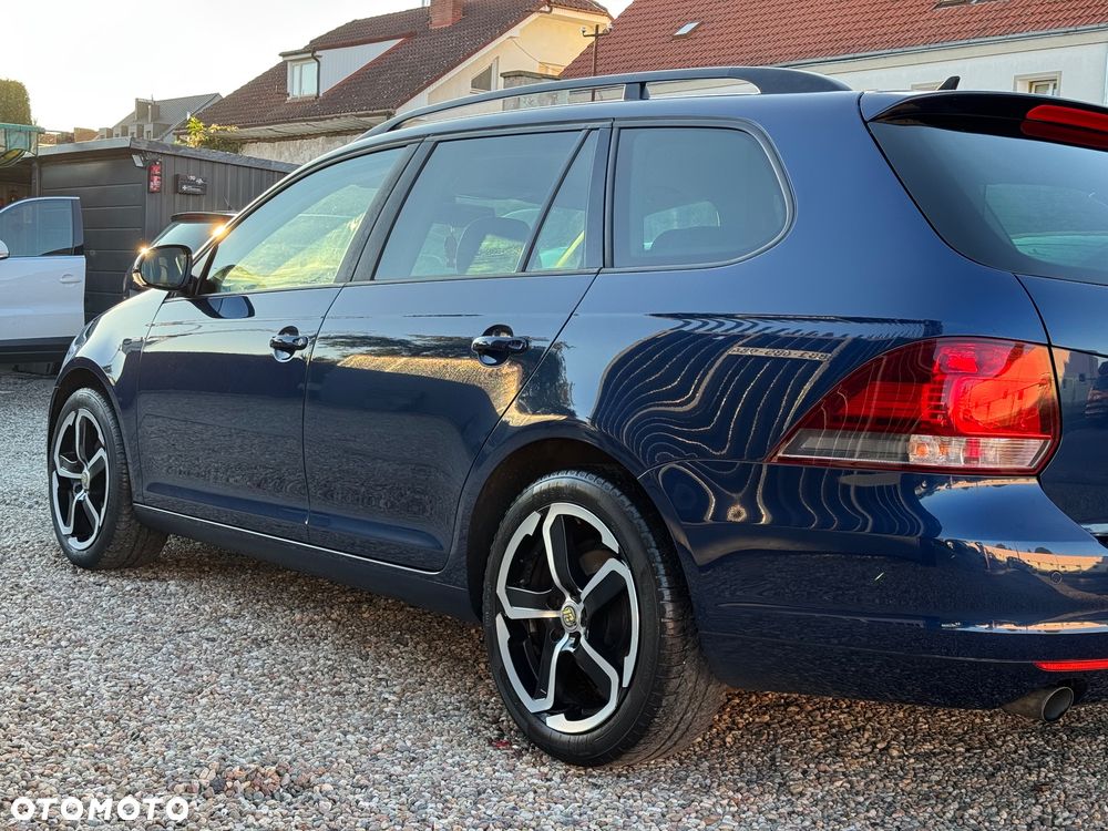 Volkswagen Golf 1.6 TDI DPF MATCH - 8