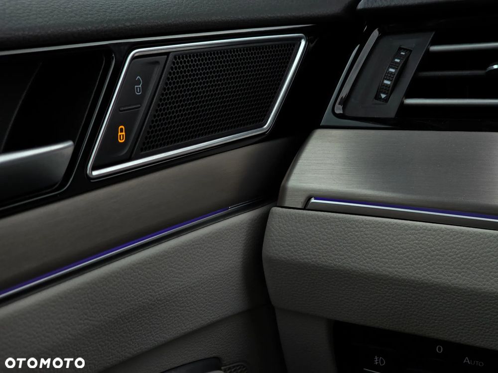 Volkswagen Passat Variant 2.0 TDI EVO Elegance DSG - 27