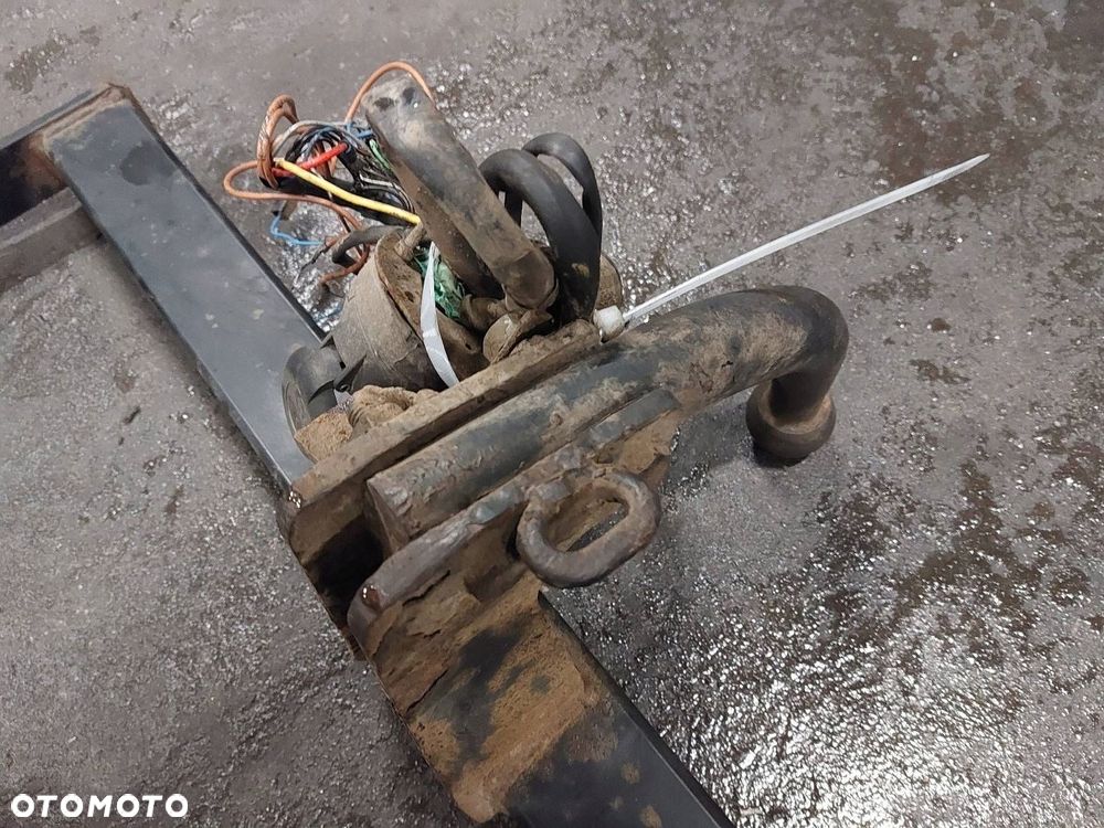 HAK HOLOWNICZY BRAK TABLICZKI VOLKSWAGEN GOLF IV KOMBI - 3