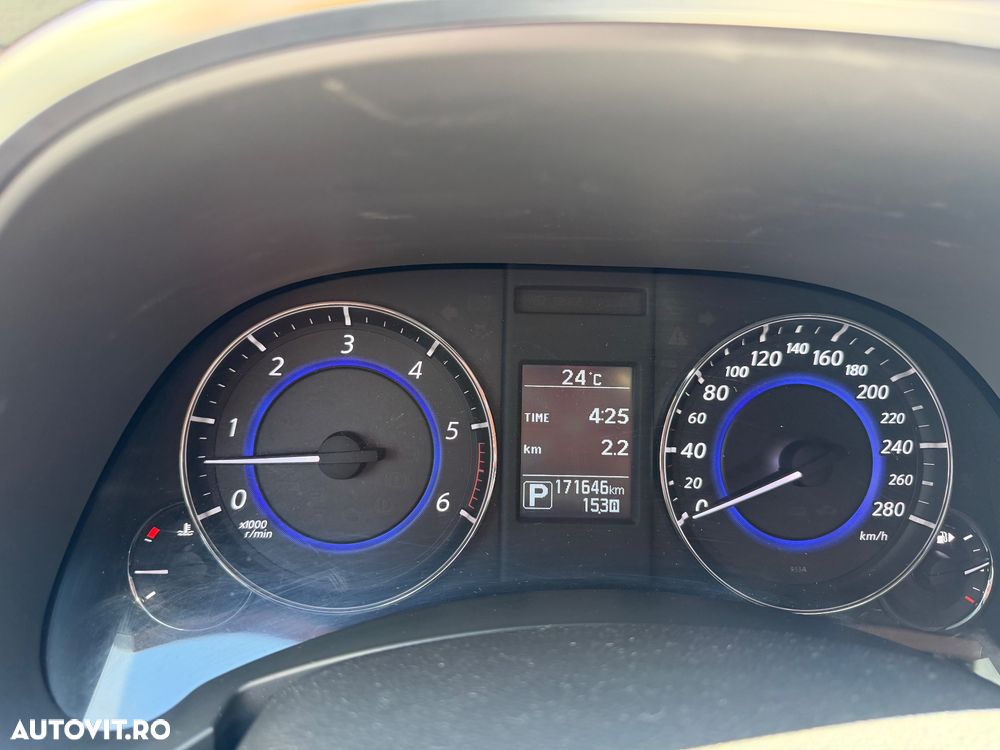 Infiniti Q70 - 22
