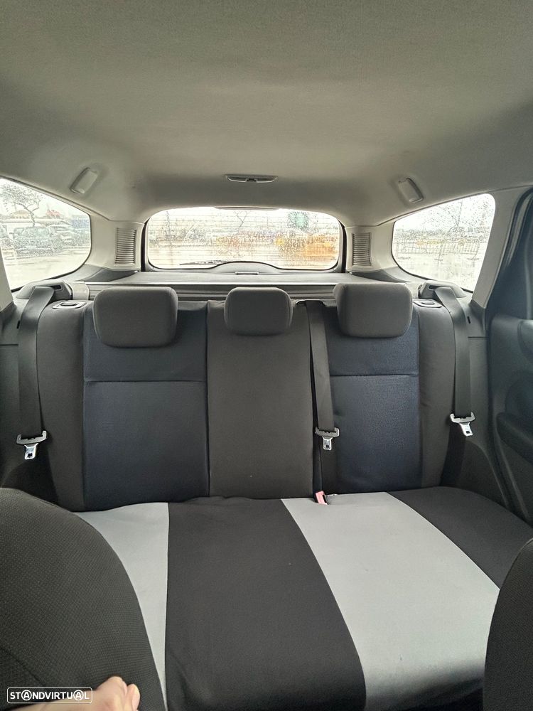 Ford Focus SW 1.6 TDCi Trend - 6