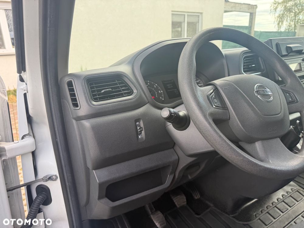 Nissan NV400 - 22