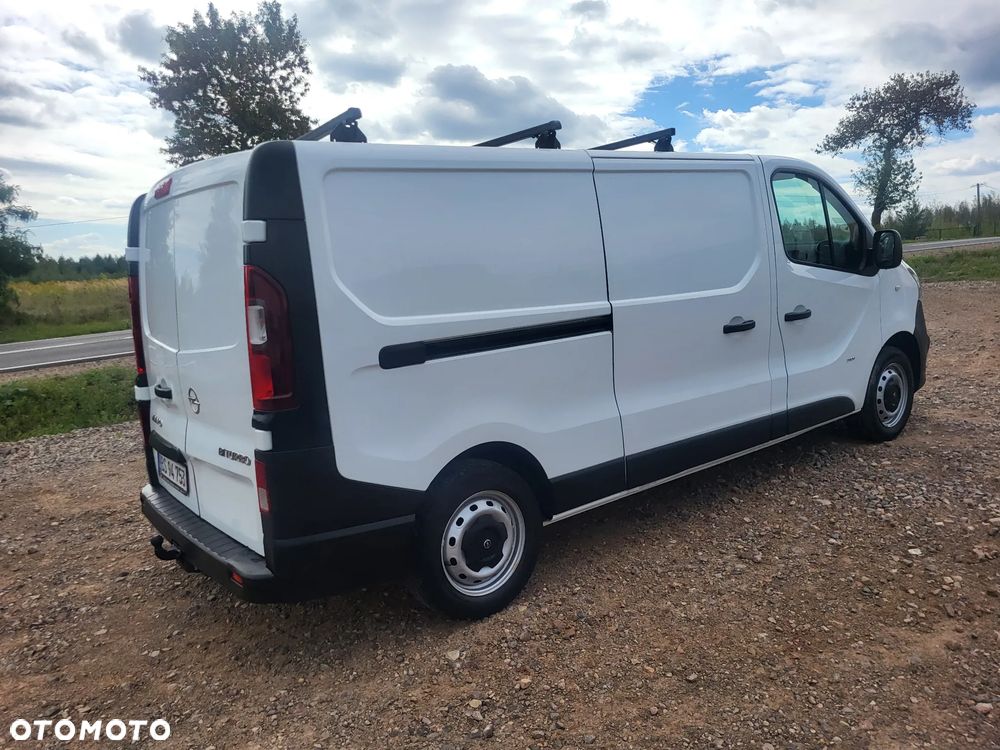 Opel Vivaro - 10