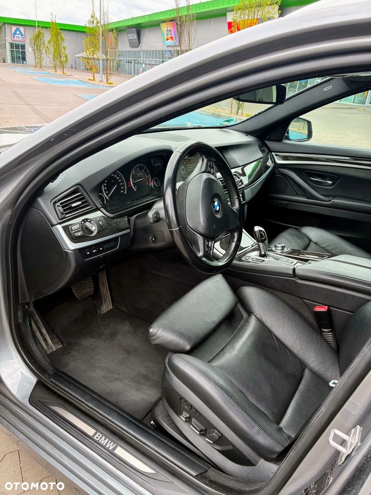 BMW Seria 5 525d - 5