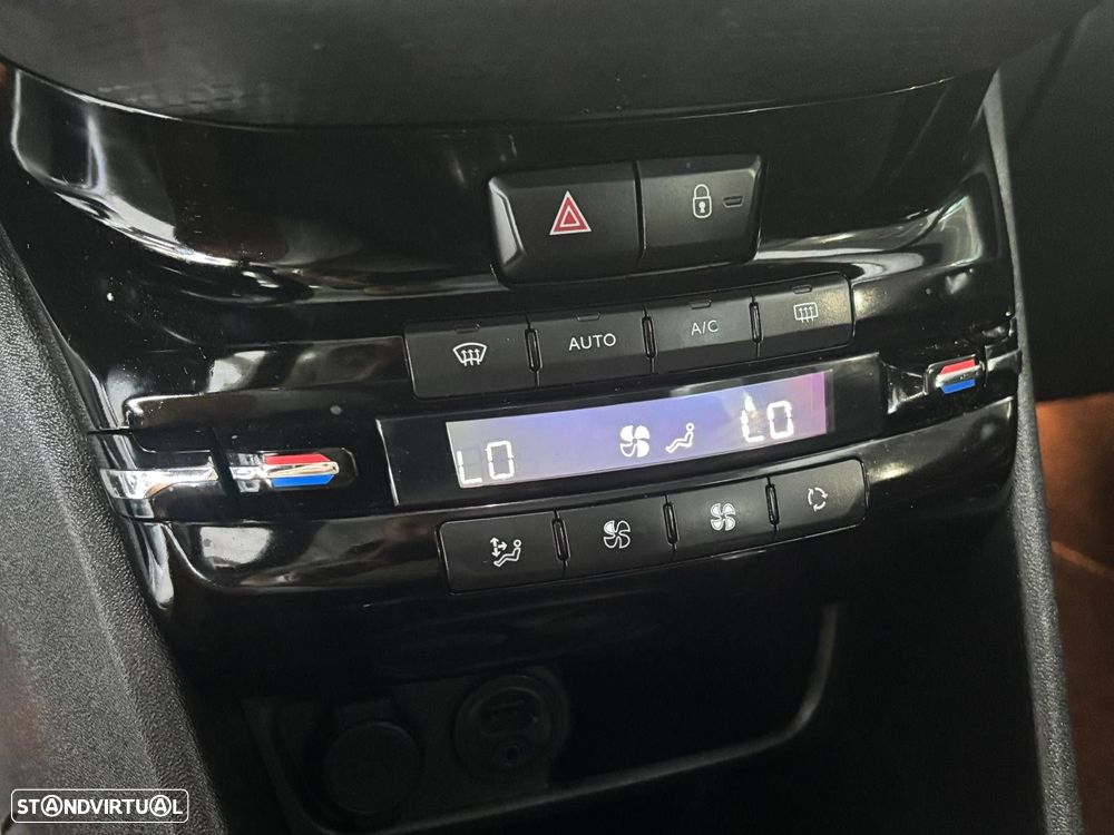 Peugeot 208 1.6 BlueHDi Style - 14