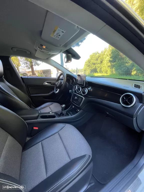 Mercedes-Benz CLA 200 - 10