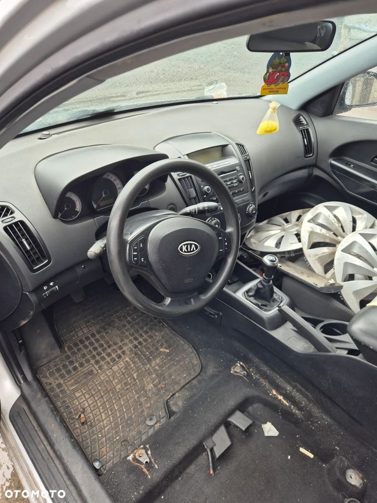 KIA CEED  2.0 CRDI LAK 9S CZESCI NA CZESCI - 5