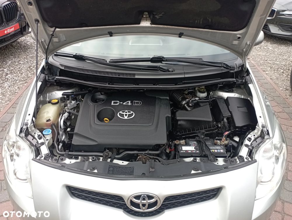 Toyota Auris 1.4 D-4D Luna - 24