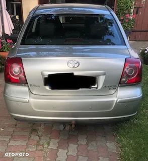 Toyota Avensis 2.2 D-4D Sol - 3