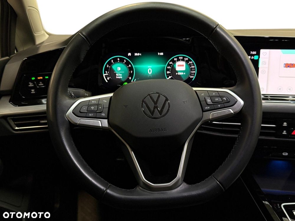 Volkswagen Golf - 26