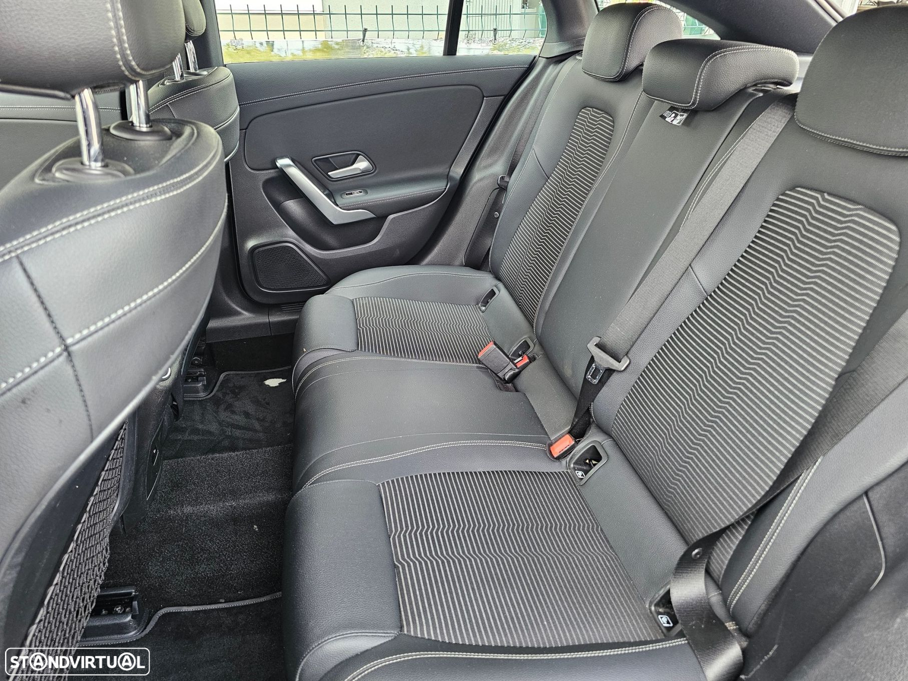 Mercedes-Benz CLA 180 d Shooting Brake Progressive - 13