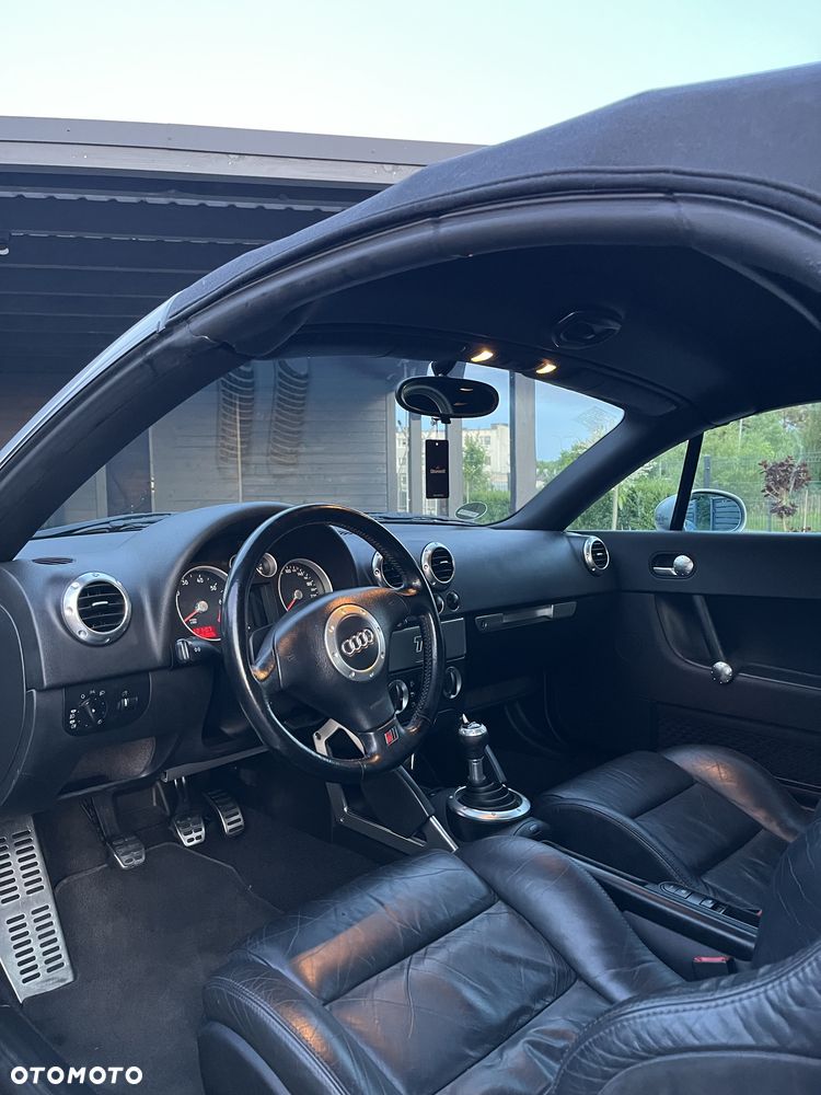 Audi TT Roadster - 4