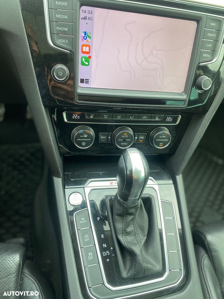 Volkswagen Passat Variant 2.0 TDI SCR 4Motion DSG Highline - 14