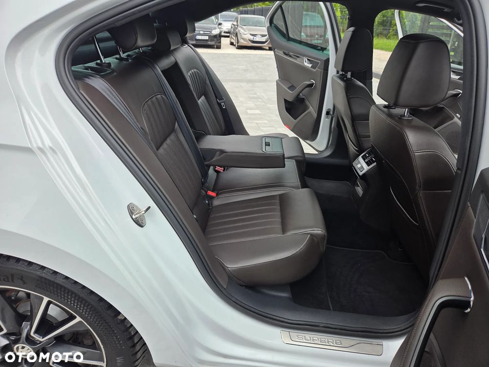 Skoda Superb 2.0 TDI SCR 4x4 L&K DSG - 30