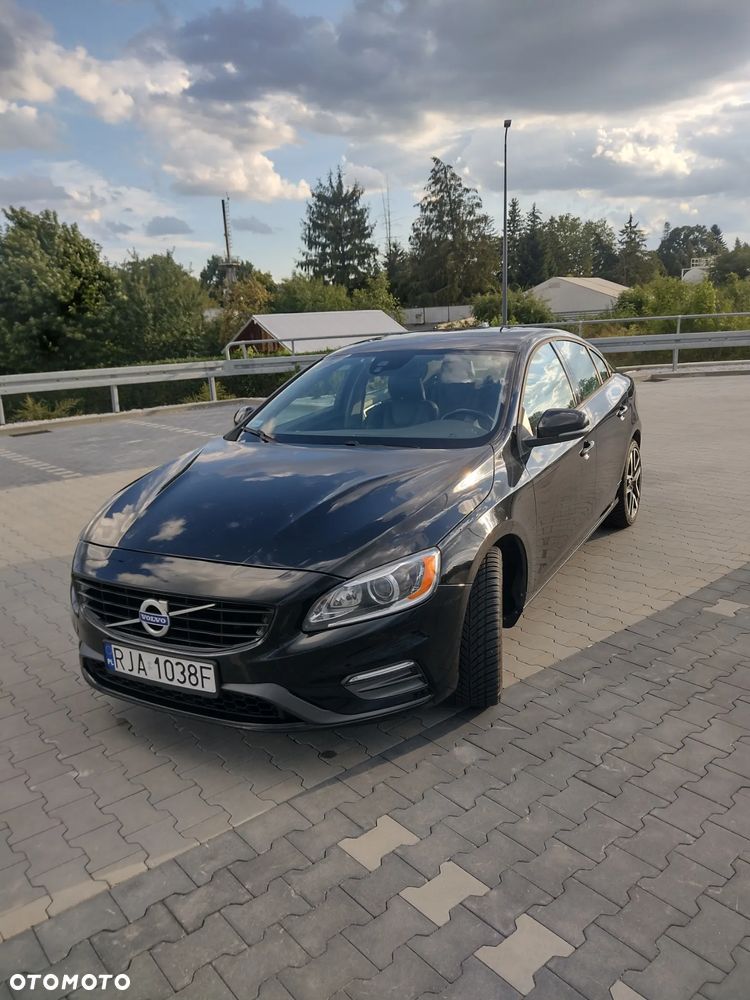 Volvo S60 T5 Drive-E Dynamic Edition (Kinetic) - 8