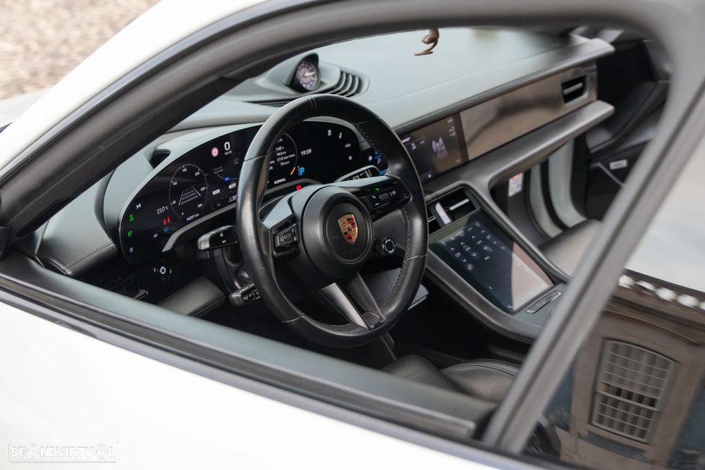 Porsche Taycan - 30