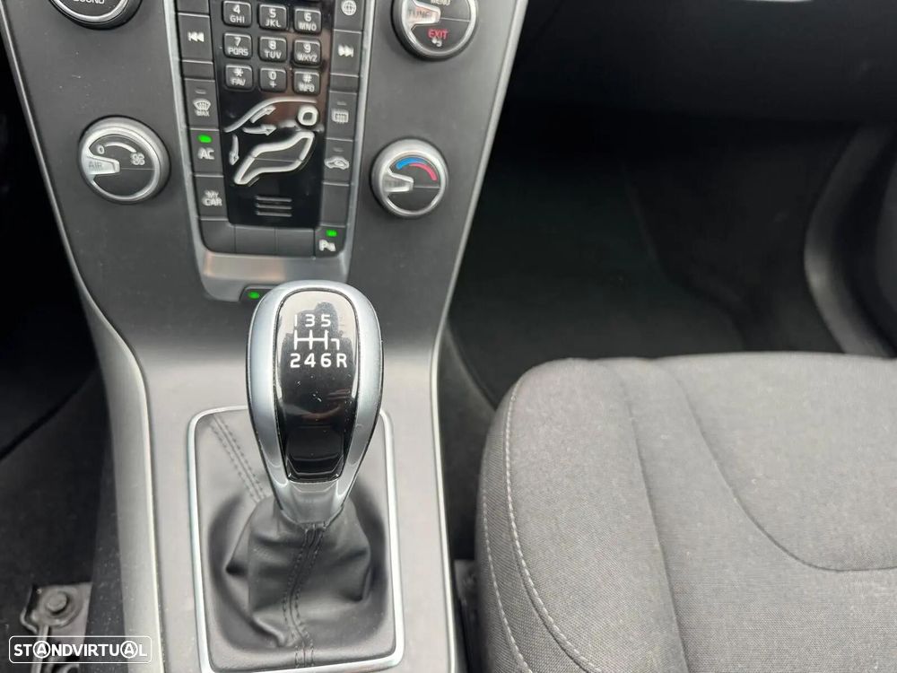 Volvo V40 2.0 D2 Kinetic - 26