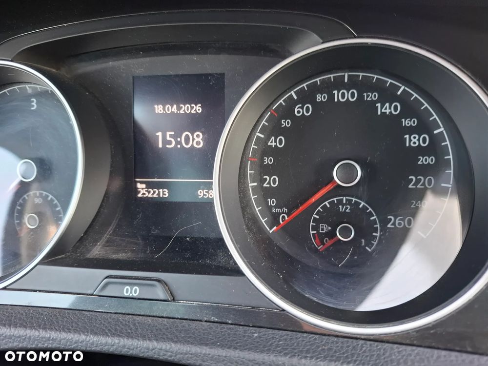 Volkswagen Golf 2.0 TDI (BlueMotion Technology) Comfortline - 17