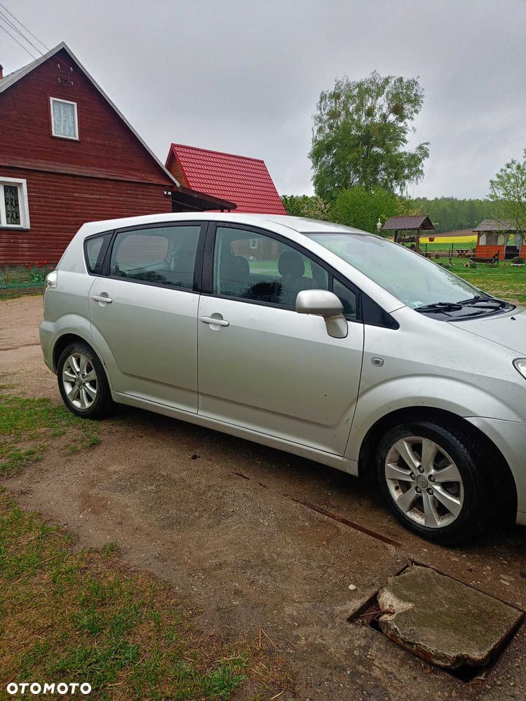 Toyota Corolla Verso - 2