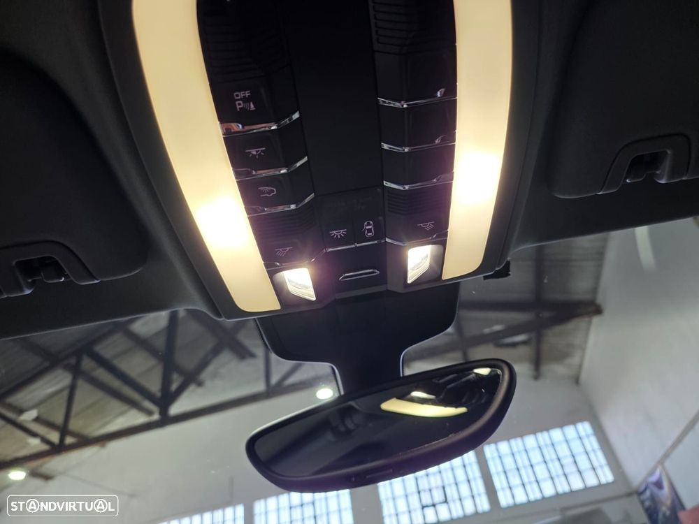 Porsche Panamera S Hybrid - 12