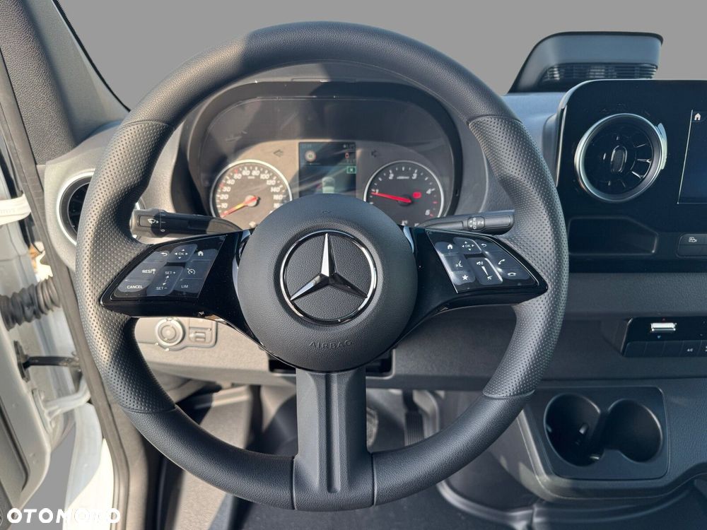 Mercedes-Benz Sprinter 319 CDI KA OM654 długi PRO - 11