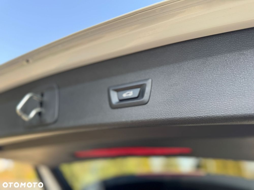 BMW X1 sDrive18d - 8