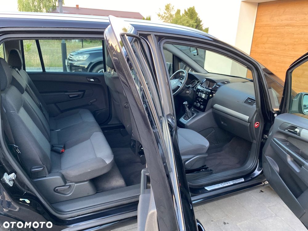 Opel Zafira 1.8 Design Edition - 28